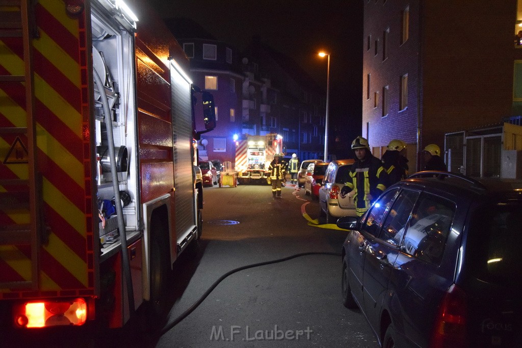 Feuer Papp Presscontainer Koeln Hoehenberg Bochumerstr P115.JPG - Miklos Laubert